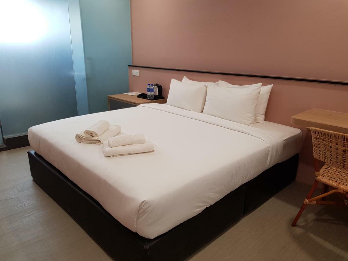 Bloommaze Boutique Hotel Klang Exterior foto